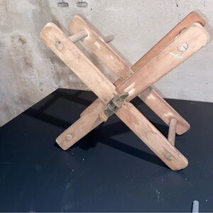 Rustic Wooden yarn spinner 12” X 12” with clamp.